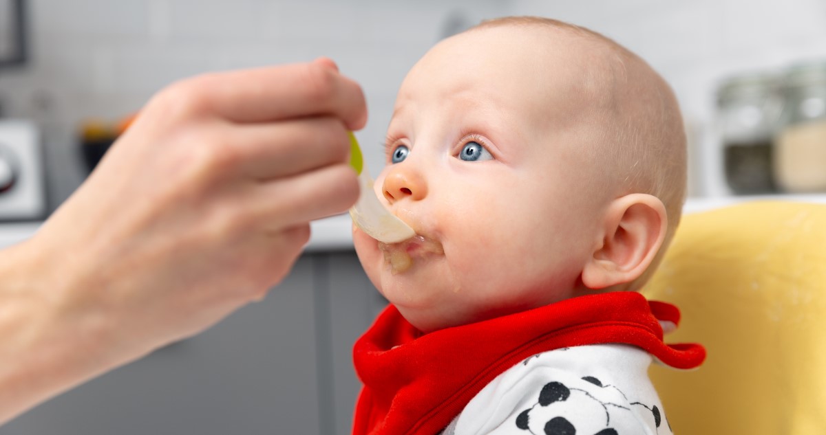 baba etetés etetőszék