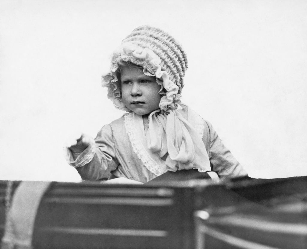 II Erzsébet királynő gyerekként