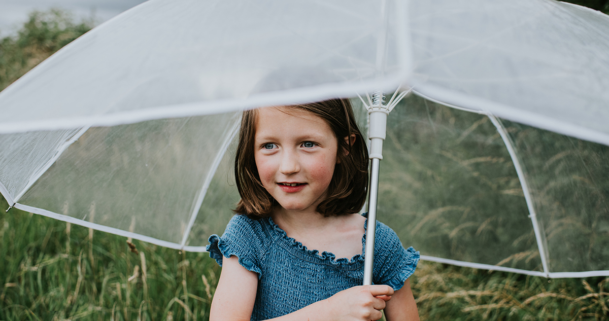 esernyő kislány