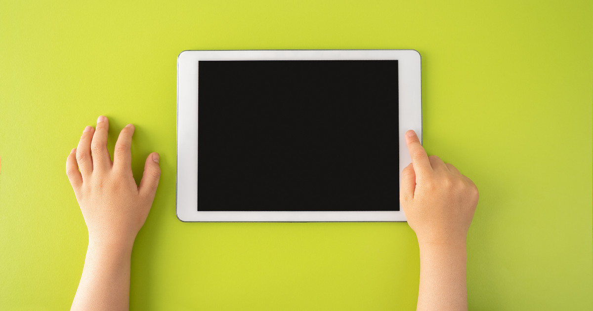 képernyő kisgyerek