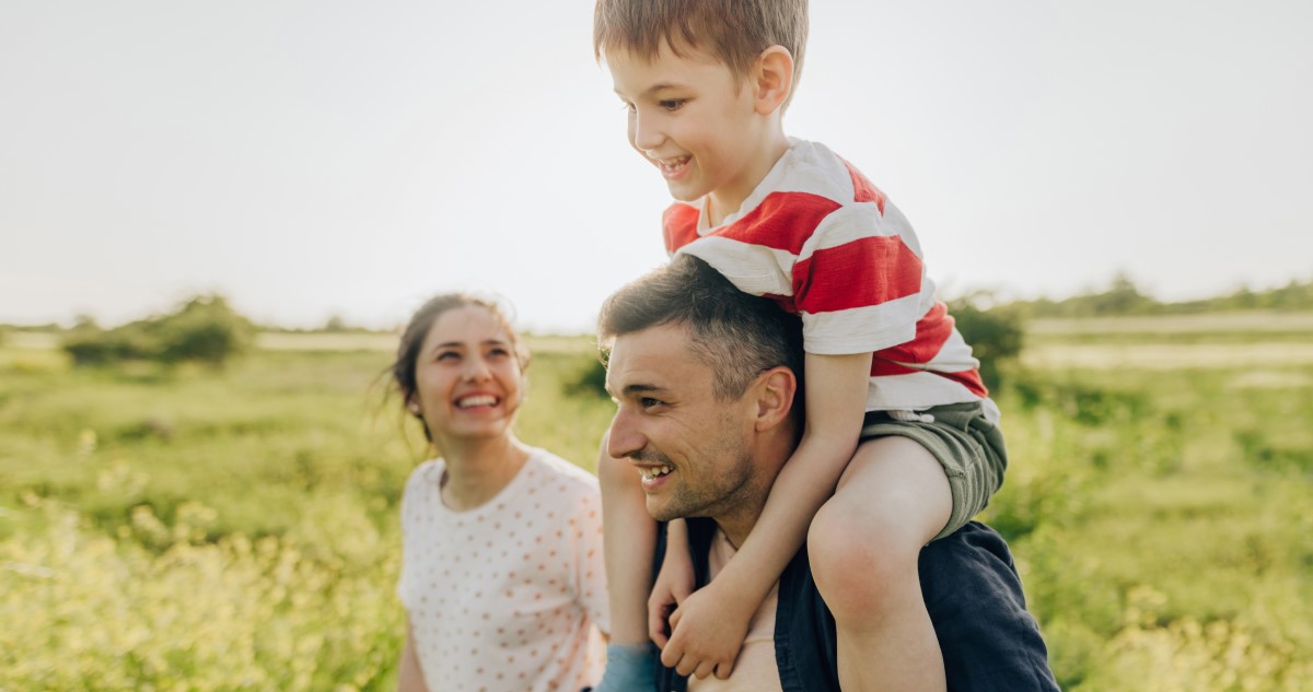 boldog család ősszel szabadban