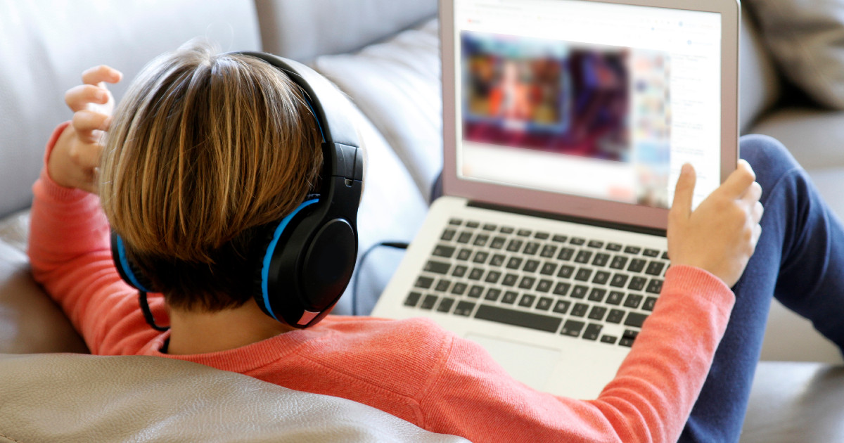 laptop_kisgyerek