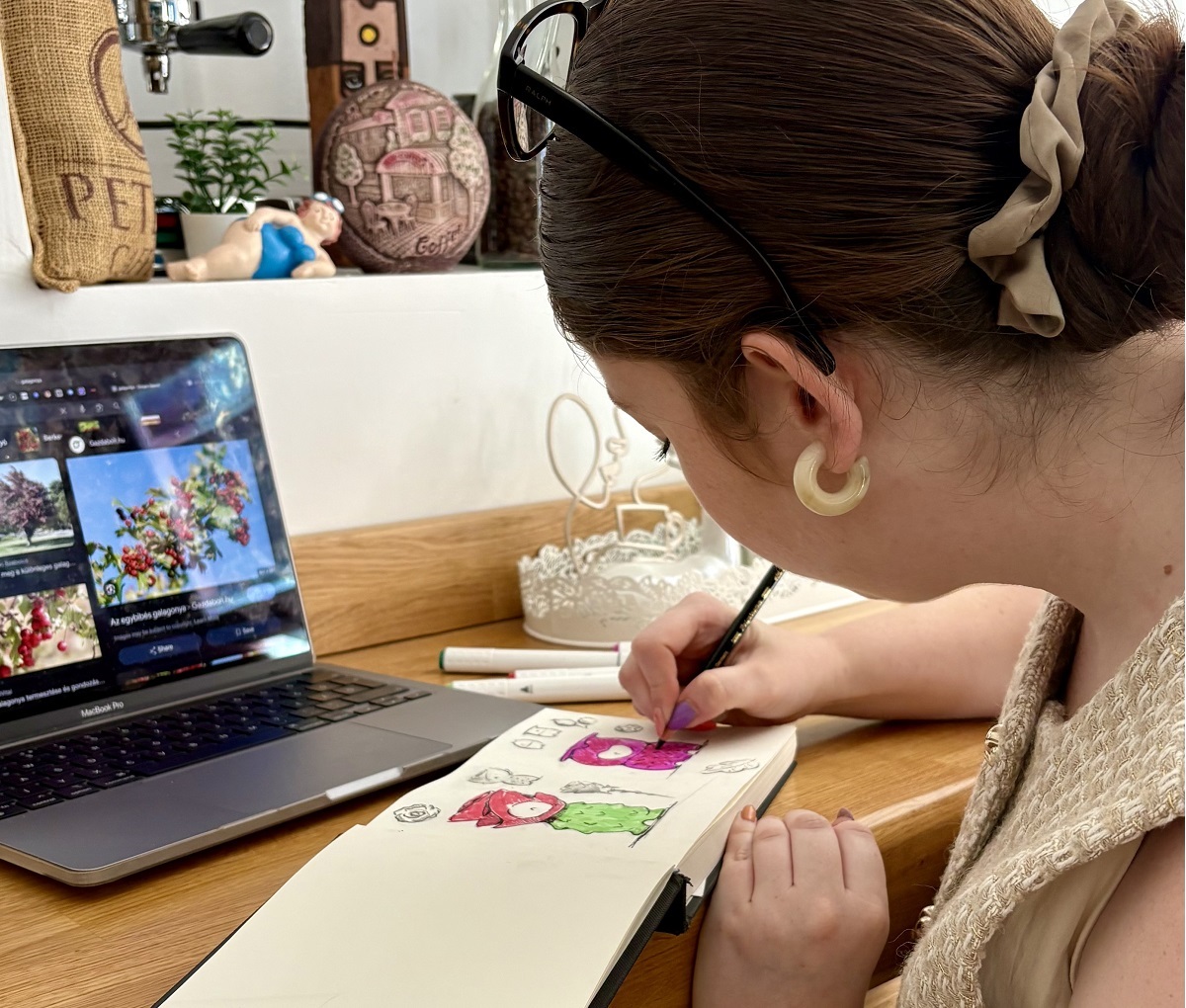 Psszt! A mester alkot! - Dorina rajzolás közben