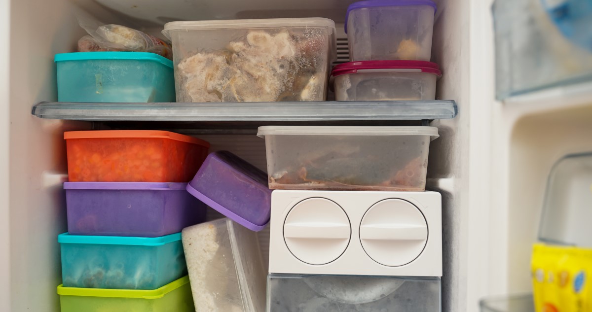 fagyasztó dobozokkal