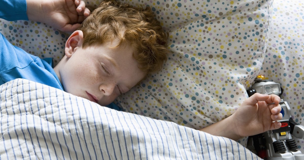 kisfiu alszik - Gyerekszoba kisfiú alszik