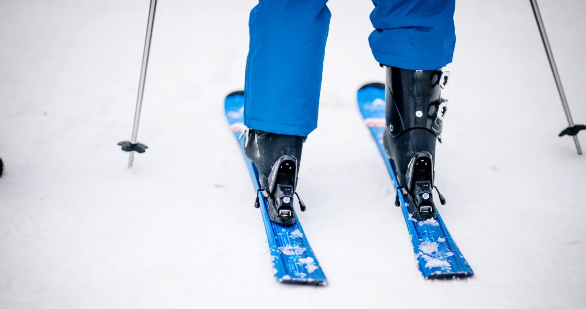 sieles - Gyerekszoba síelő síléccel