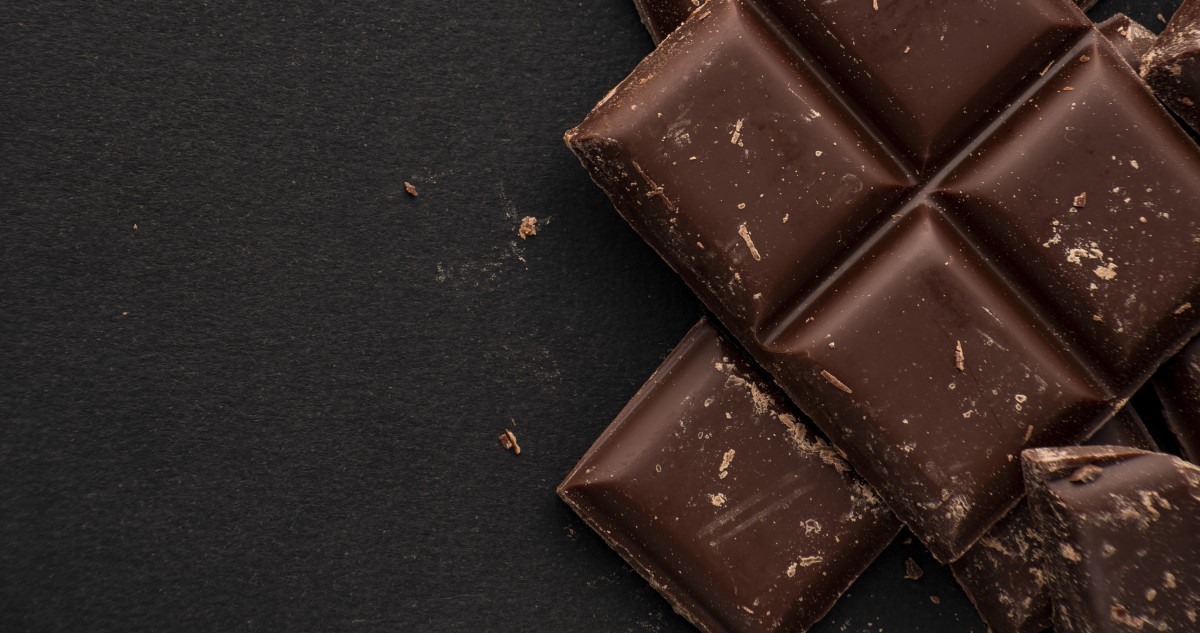 étcsoki egy asztalon