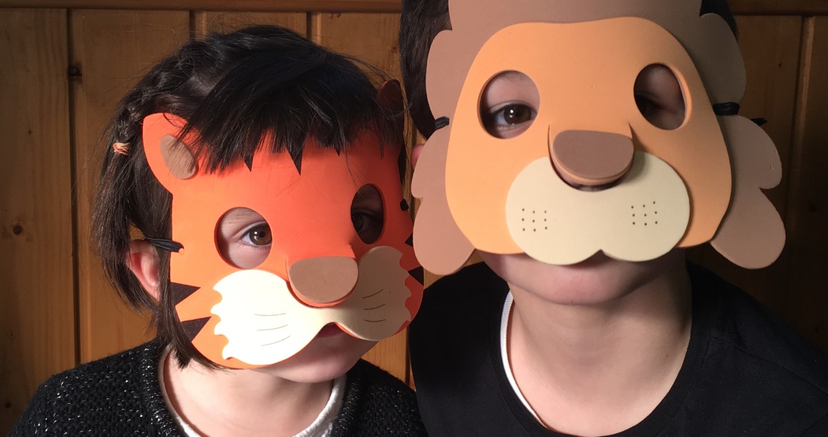 tesok farsangi maszkban - Gyerekszoba tesók farsangi maszkban, tigris és oroszlán