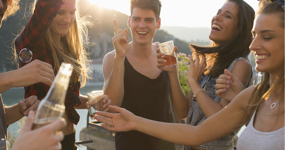 Szórakozó tinik - Gyerekszoba Szórakozó tinik