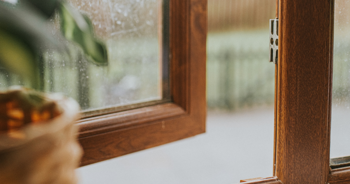 kizuhant kisfiú, biztonságos otthon