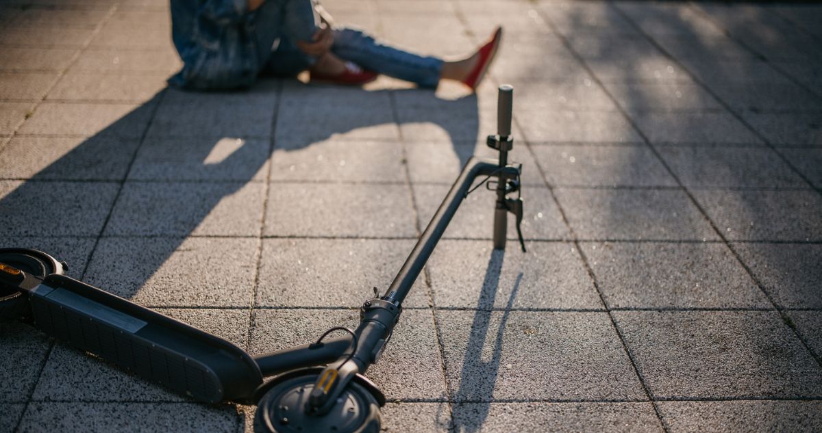 elektromos roller baleset