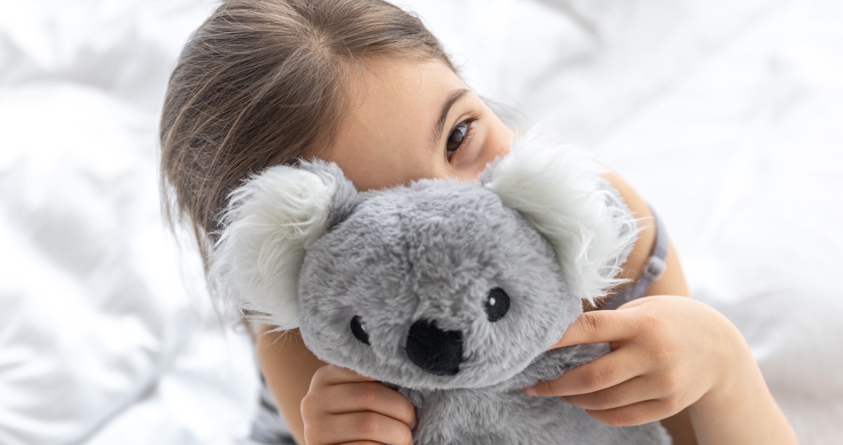 koala - Gyerekszoba kislány koala plüssel