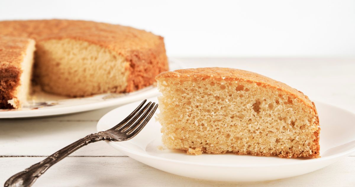 piskota - Gyerekszoba piskóta tányéron villával