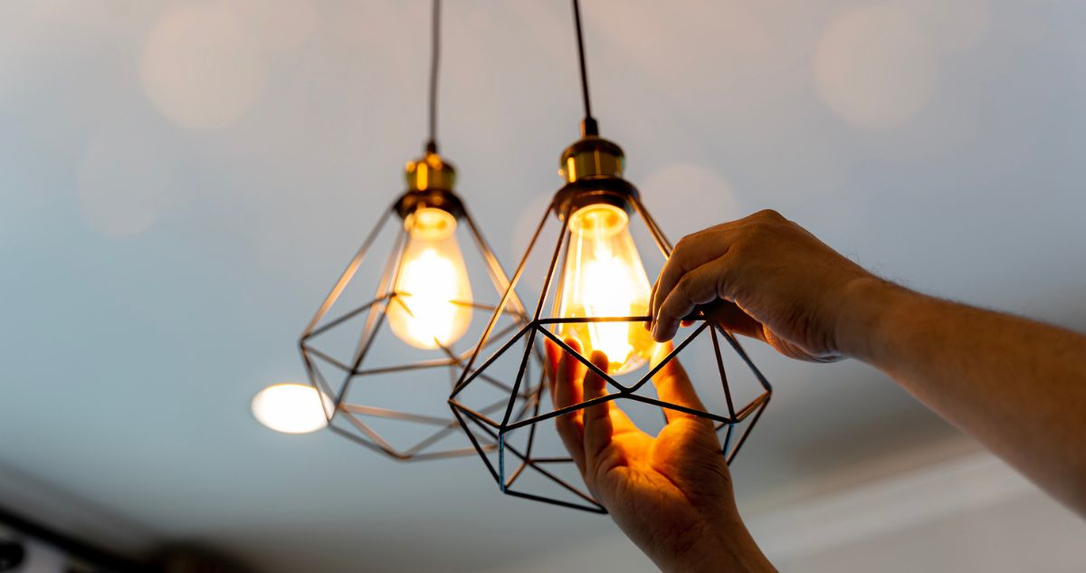 izzót cserél lámpában