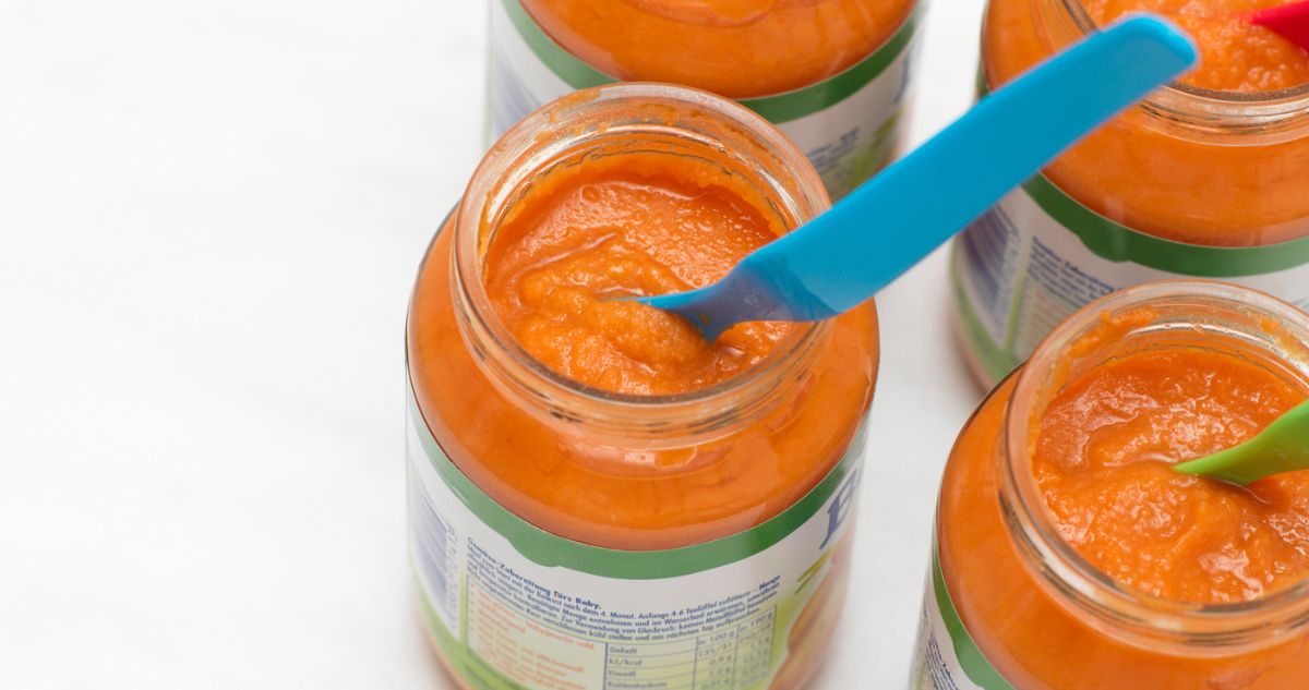 bébiételek kanállal