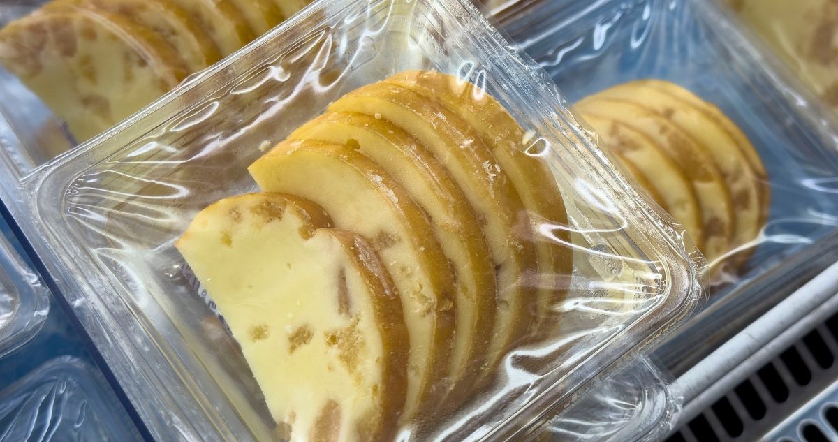 sajtok becsomagolva műanyagba