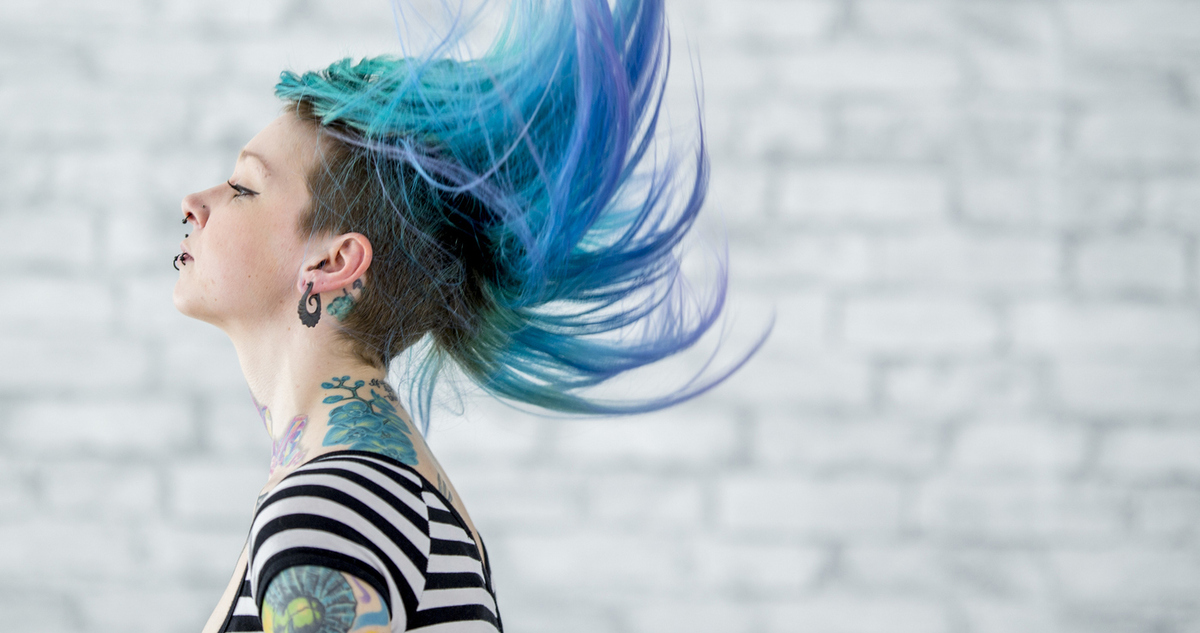 punk hajú lány