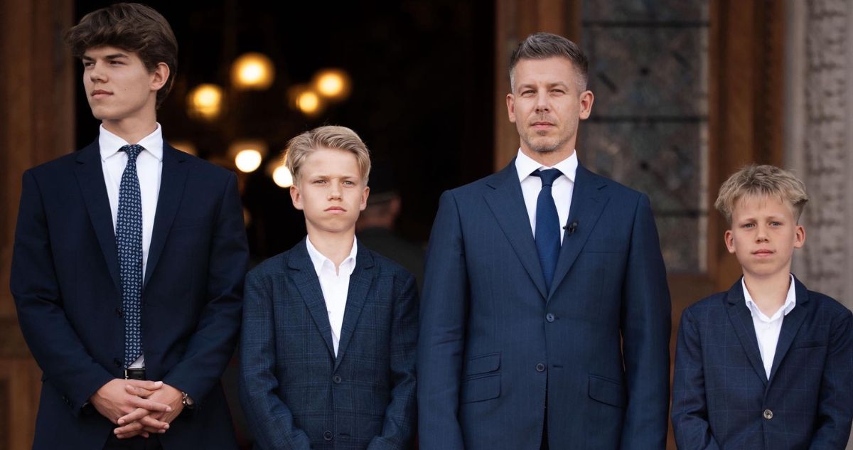 Magyar Péter és fiai - Gyerekszoba Magyar Péter és fiai: Levi, Lóri és Miki