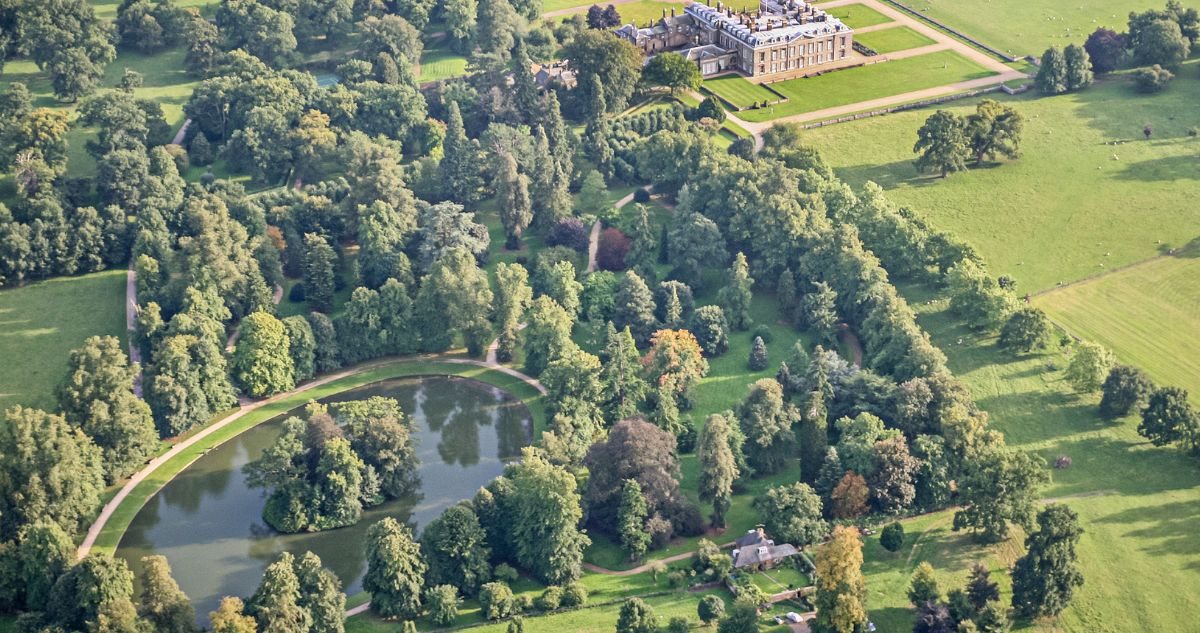 Althorp - a kis tó közepén van Diana sírhelye (Fotó: Getty Images)