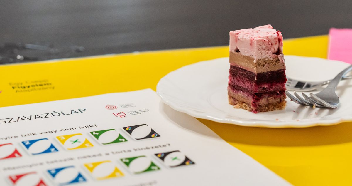 Ribizli keringő torta - Gyerekszoba A Ribizli keringő torta nyert a szavazáson