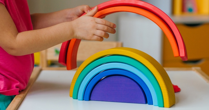 Montessori inspirálta játékok, amelyek együtt nőhetnek a gyerekkel