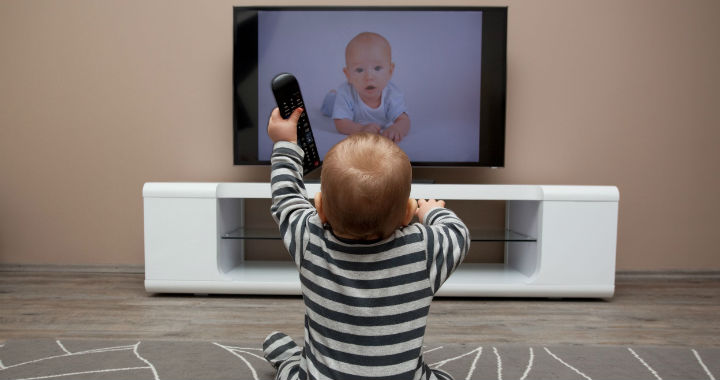A kisgyerek és a tévé