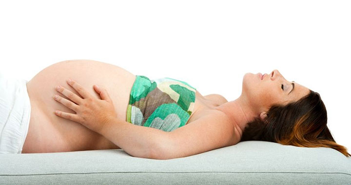 A megfelelő légzéssel sokat segíthetünk magunknak szülés közben
