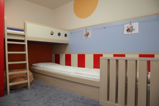 Bab&aacute;val is &eacute;lm&eacute;nyd&uacute;san